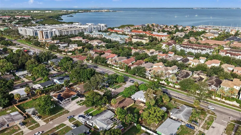 4733 W WISCONSIN AVENUE Tampa, FL 33616