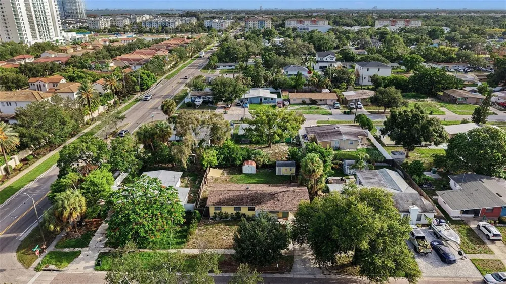 4733 W WISCONSIN AVENUE Tampa, FL 33616