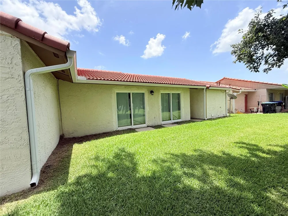 10122 MASON DIXON CIRCLE Orlando, FL 32821
