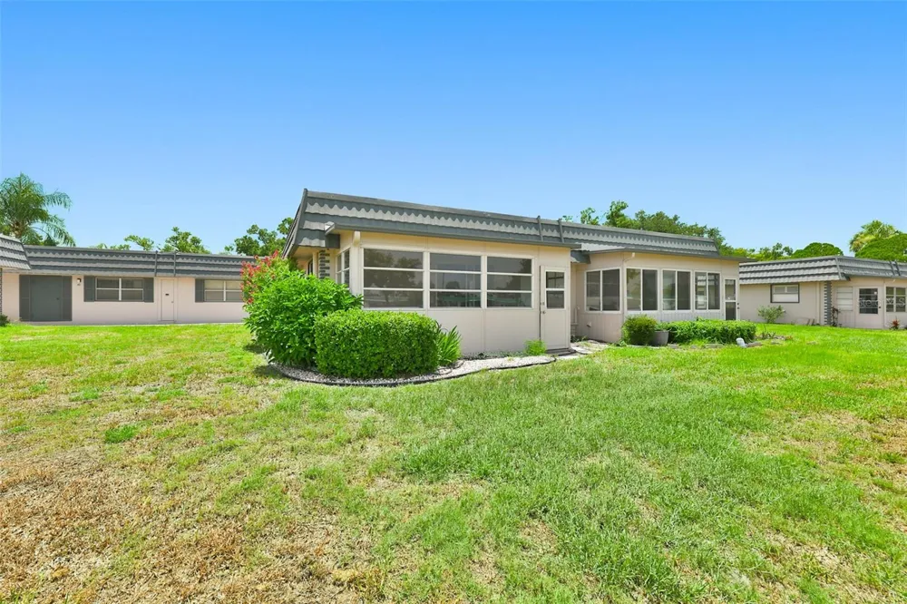 1811 BEDFORD LANE #163 Sun City Center, FL 33573