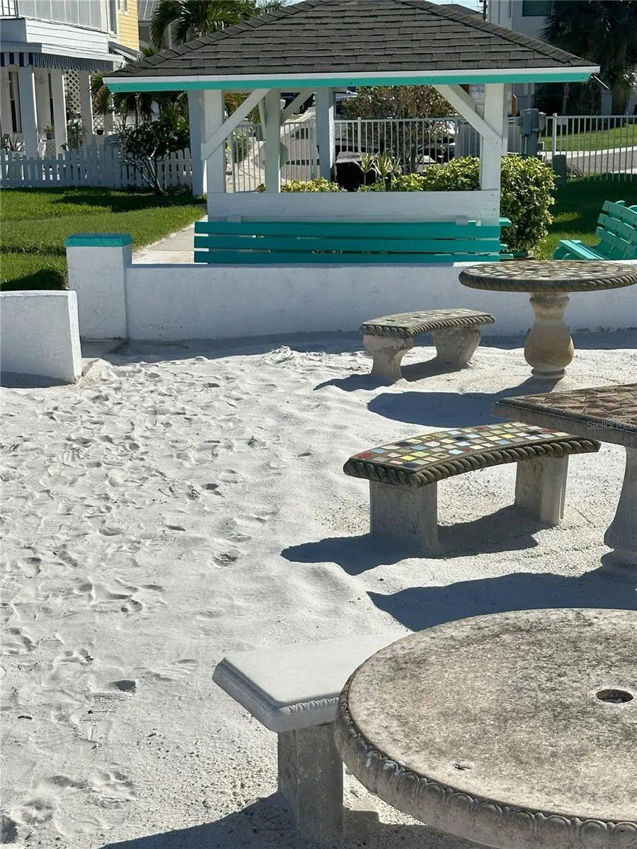 181st AVE W Redington Shores, FL 33708