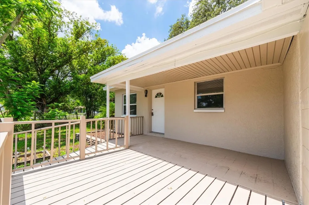 1808 S CLUB COURT Tampa, FL 33612