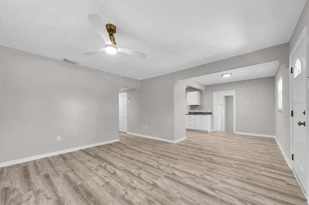 1808 S CLUB COURT Tampa, FL 33612
