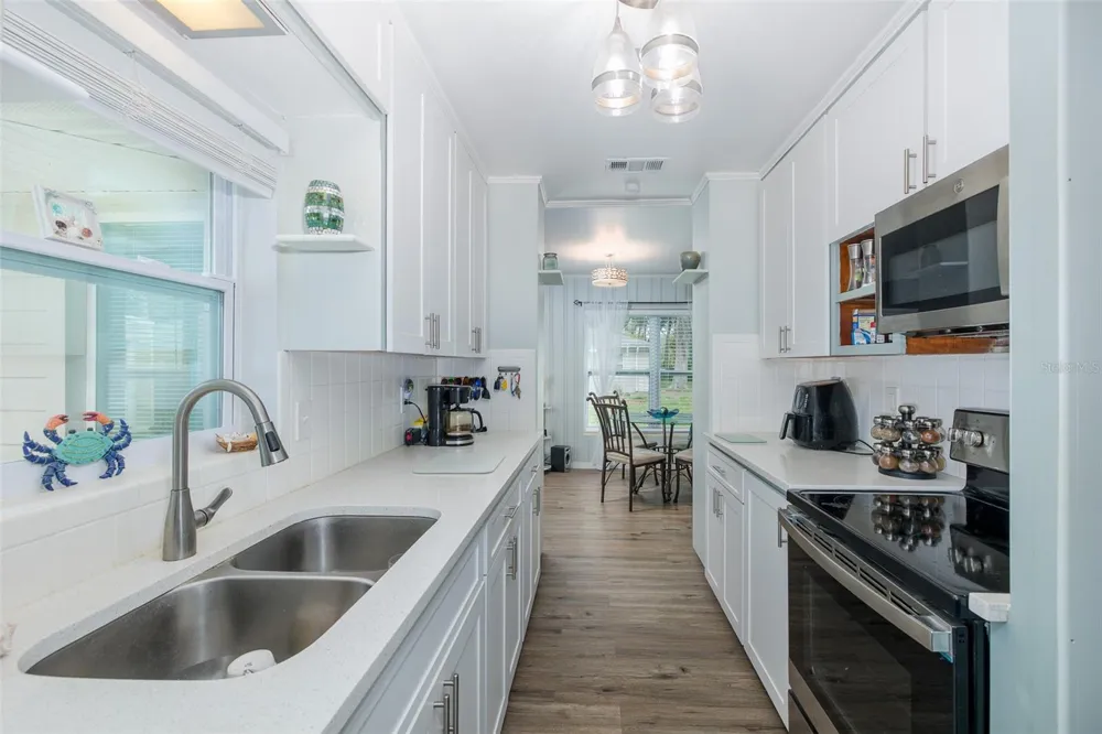 5708 HOMECREST ROAD New Port Richey, FL 34652