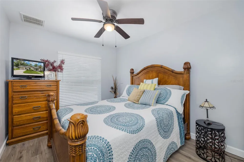 5708 HOMECREST ROAD New Port Richey, FL 34652