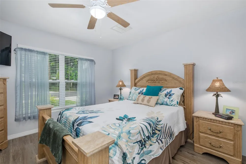 5708 HOMECREST ROAD New Port Richey, FL 34652