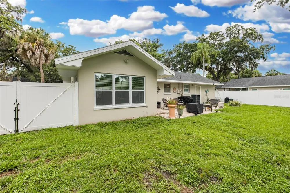 5708 HOMECREST ROAD New Port Richey, FL 34652