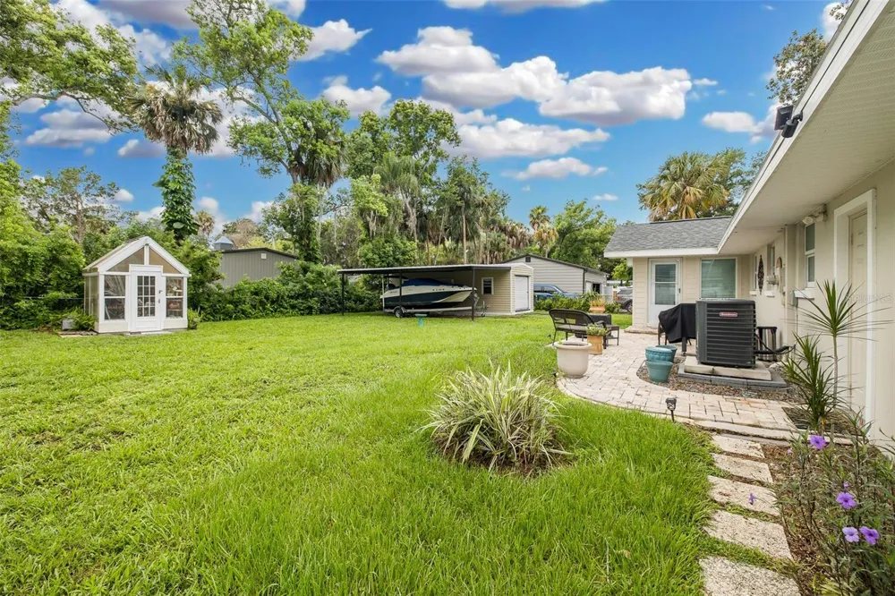 5708 HOMECREST ROAD New Port Richey, FL 34652