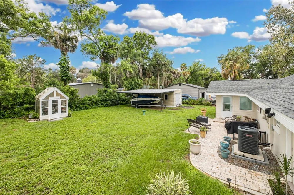 5708 HOMECREST ROAD New Port Richey, FL 34652
