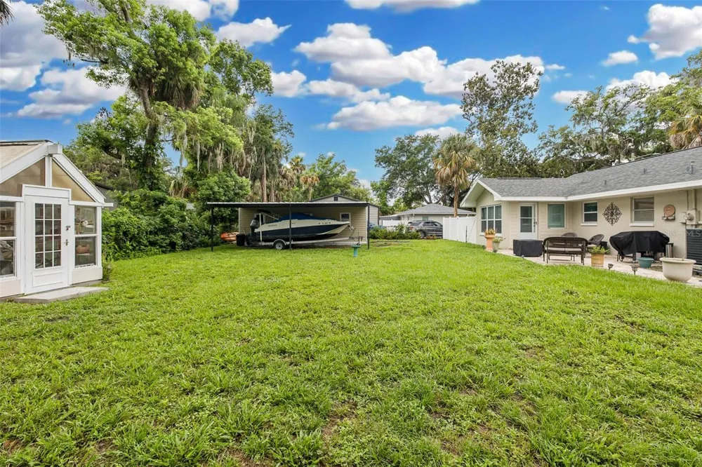 5708 HOMECREST ROAD New Port Richey, FL 34652