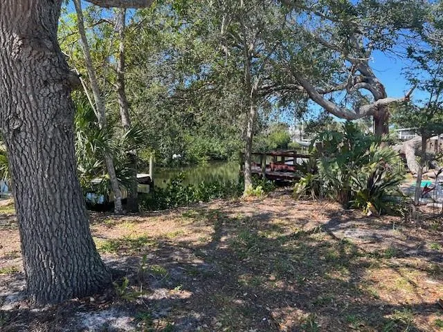 321 RAVENNA STREET Nokomis, FL 34275