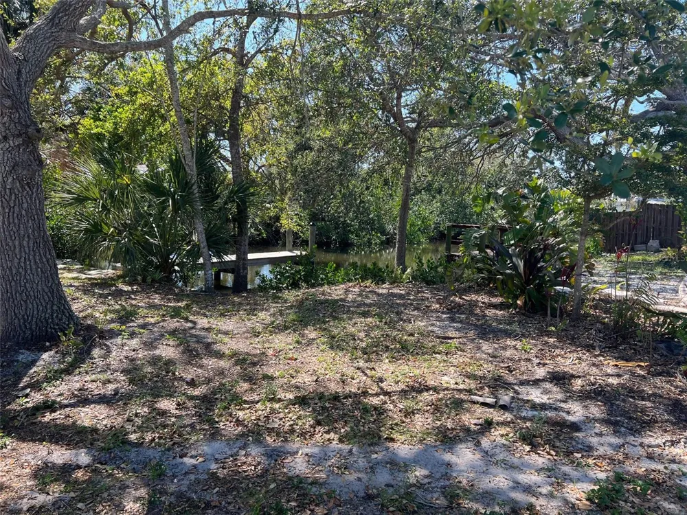 321 RAVENNA STREET Nokomis, FL 34275