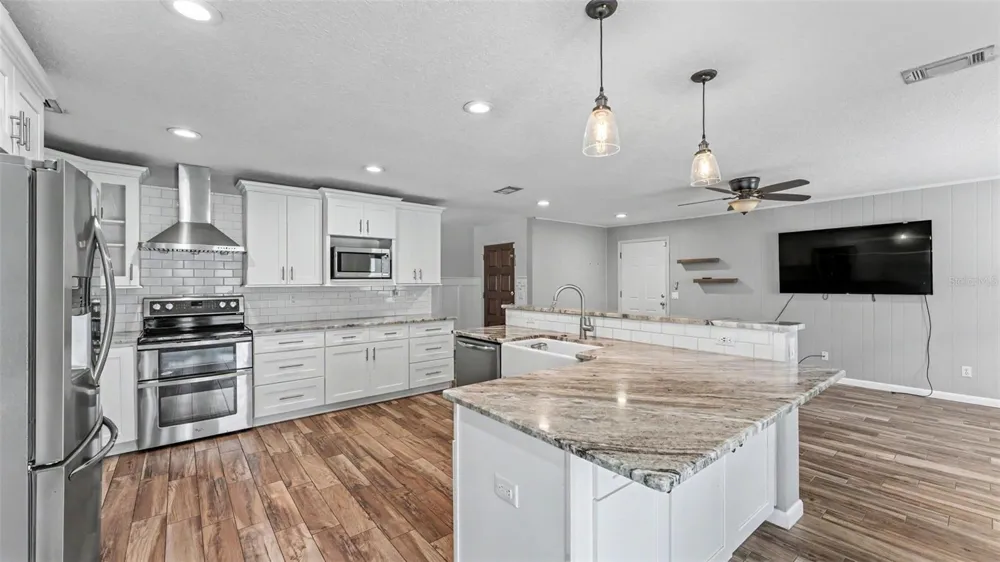 1717 TIERRA ALTA DRIVE Lakeland, FL 33813