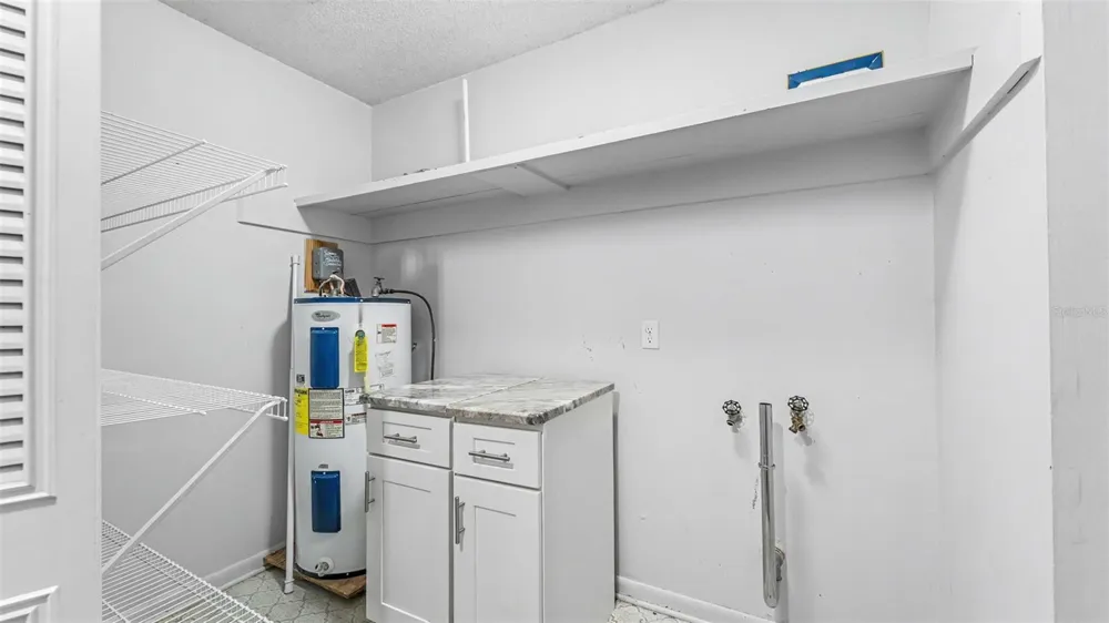 1717 TIERRA ALTA DRIVE Lakeland, FL 33813