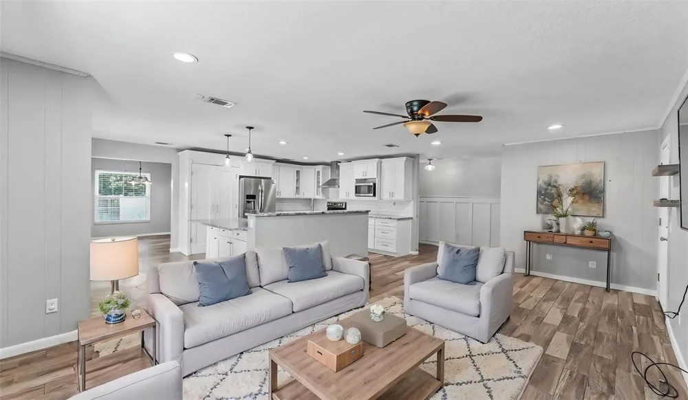 1717 TIERRA ALTA DRIVE Lakeland, FL 33813