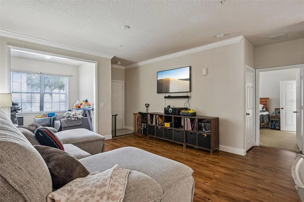 200 SOUTHERN PECAN CIRCLE #104 Winter Garden, FL 34787