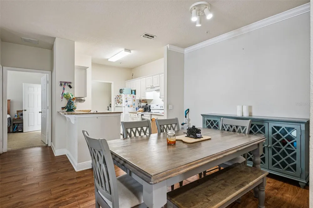 200 SOUTHERN PECAN CIRCLE #104 Winter Garden, FL 34787
