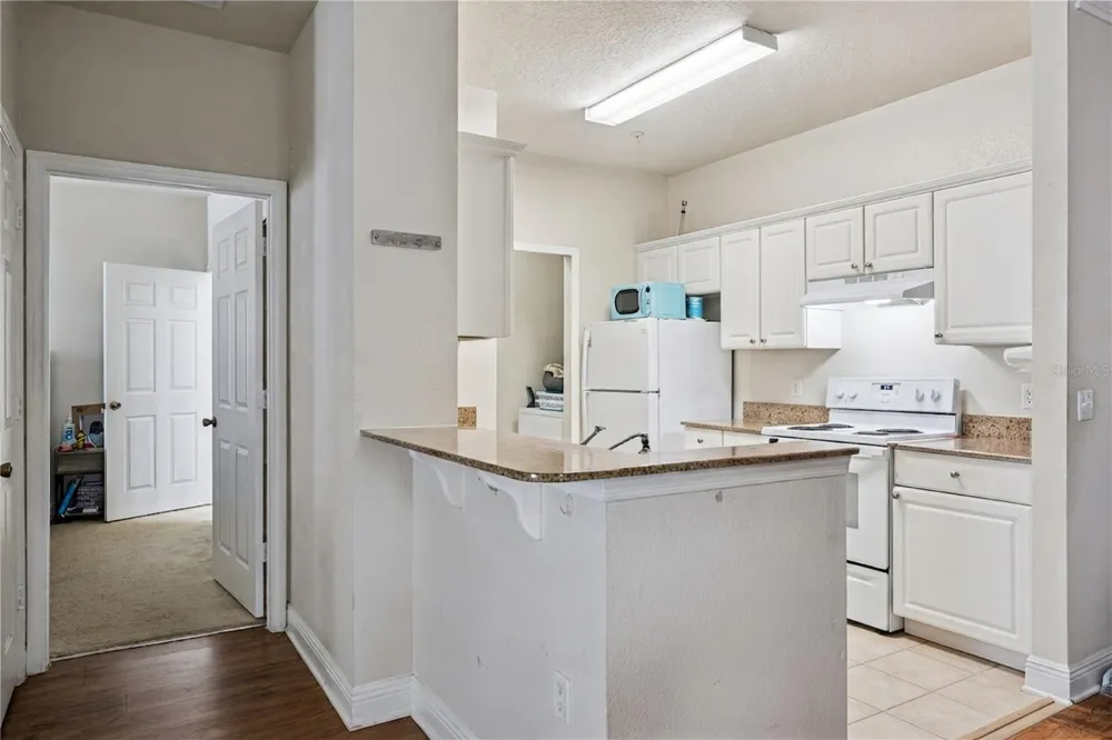 200 SOUTHERN PECAN CIRCLE #104 Winter Garden, FL 34787