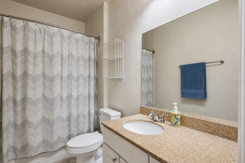 200 SOUTHERN PECAN CIRCLE #104 Winter Garden, FL 34787