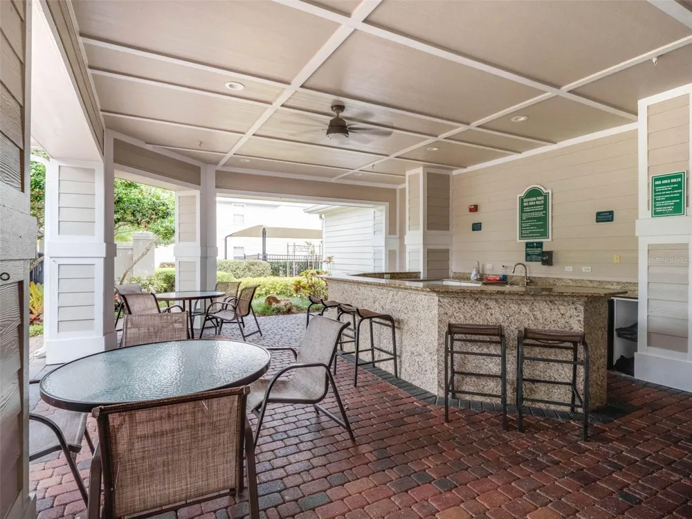 200 SOUTHERN PECAN CIRCLE #104 Winter Garden, FL 34787