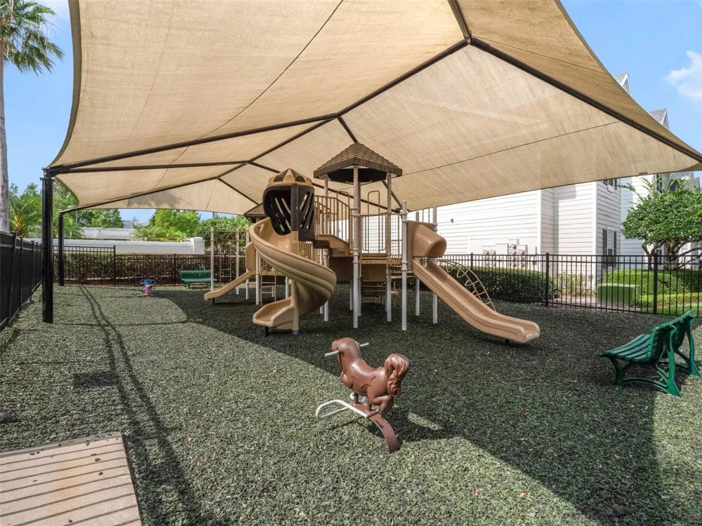 200 SOUTHERN PECAN CIRCLE #104 Winter Garden, FL 34787