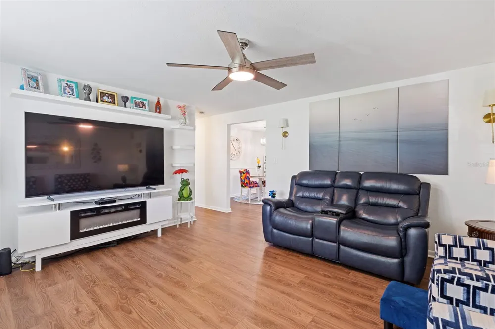 5906 CYPRESS STREET Zephyrhills, FL 33542