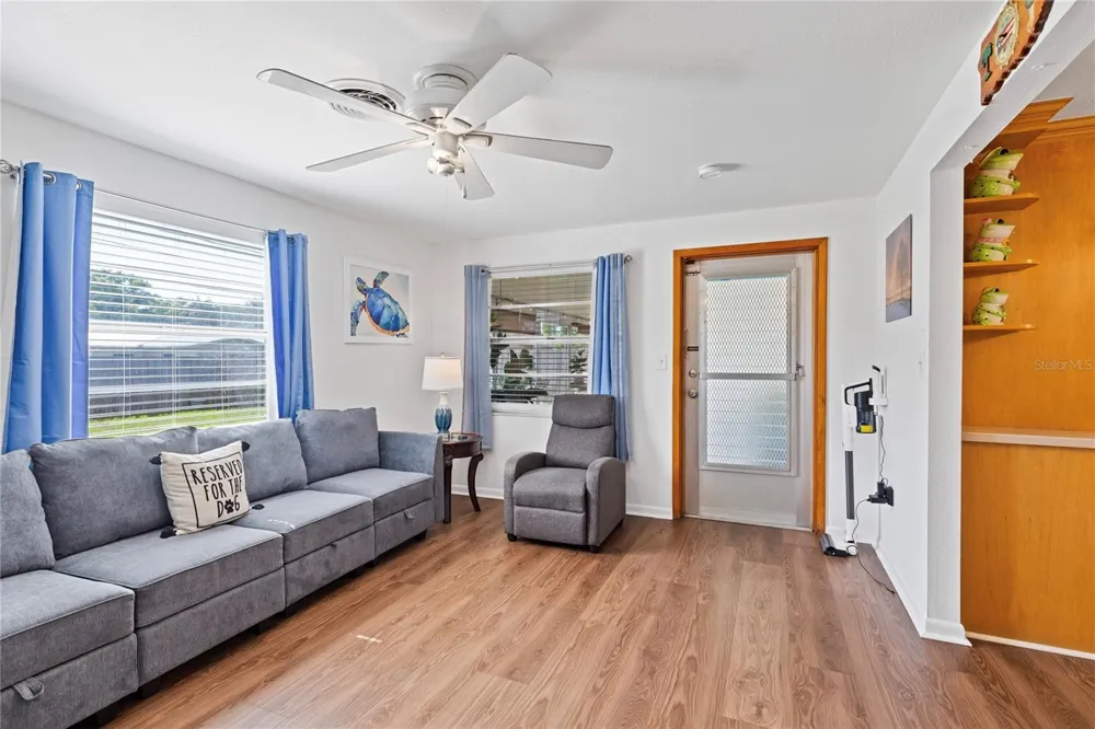 5906 CYPRESS STREET Zephyrhills, FL 33542