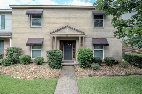 387 Georgetown Street #20