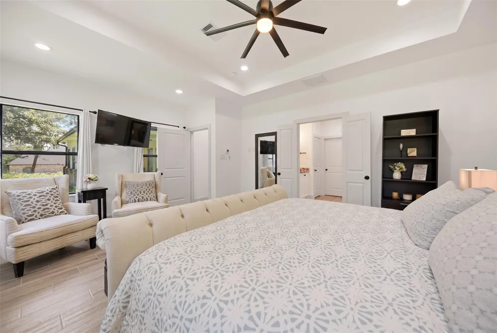 308 Pinehurst Drive New Ulm, TX 78950
