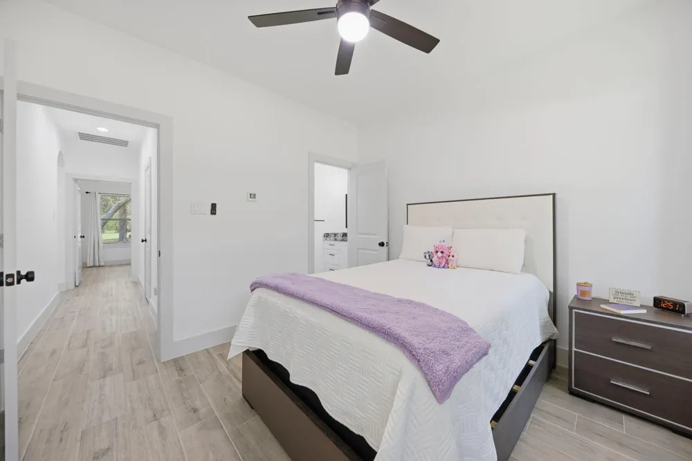 308 Pinehurst Drive New Ulm, TX 78950