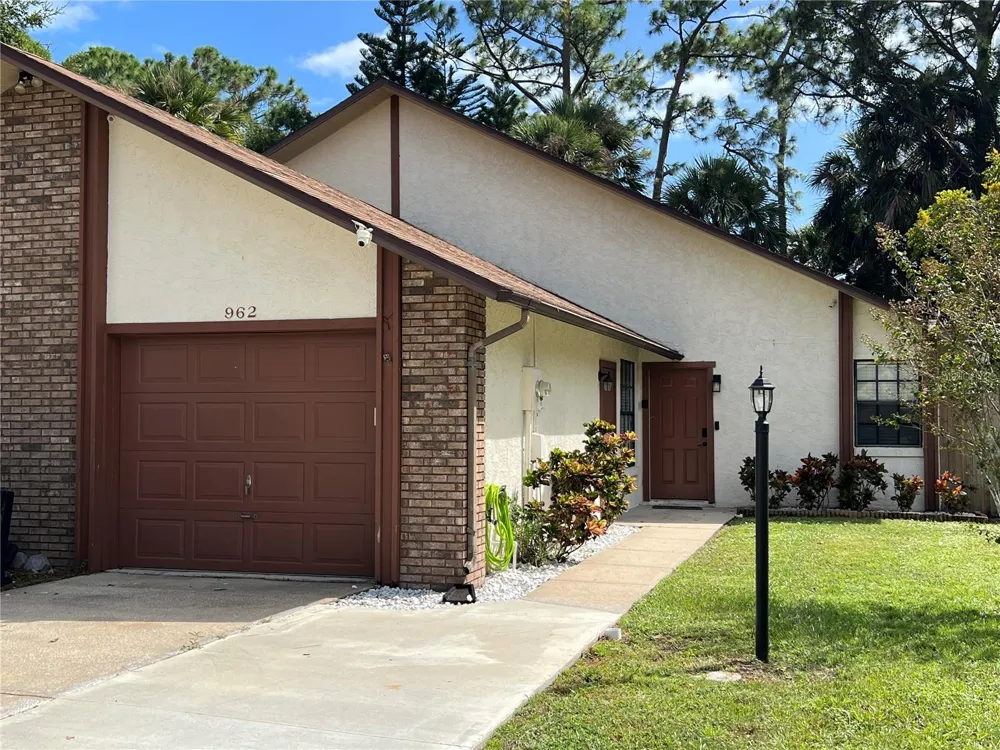 962 STONYBROOK CIRCLE Port Orange, FL 32127