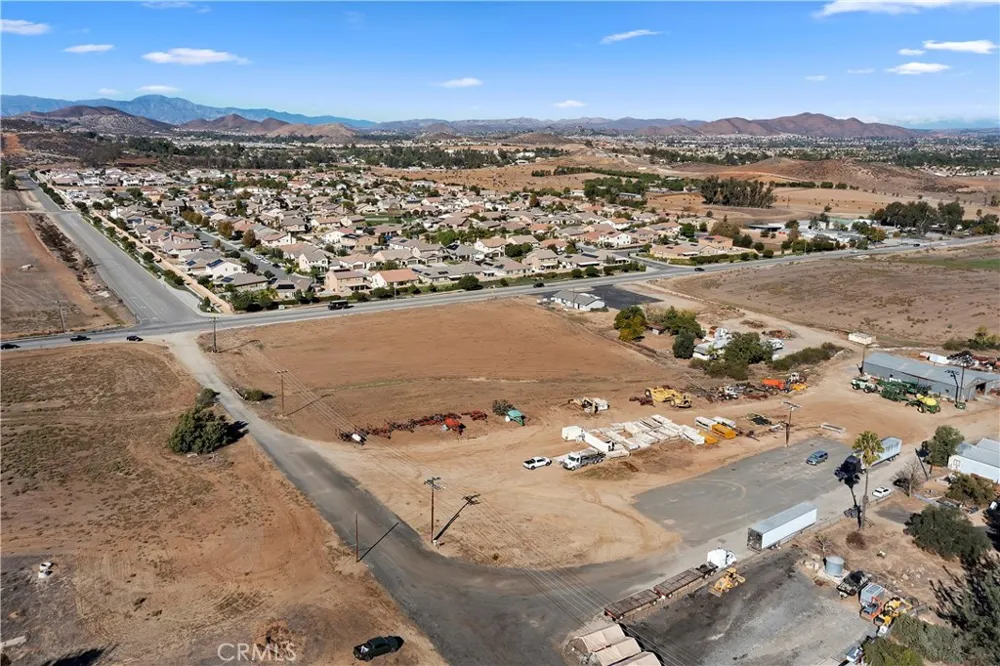 27860 Garbani Menifee, CA 92584