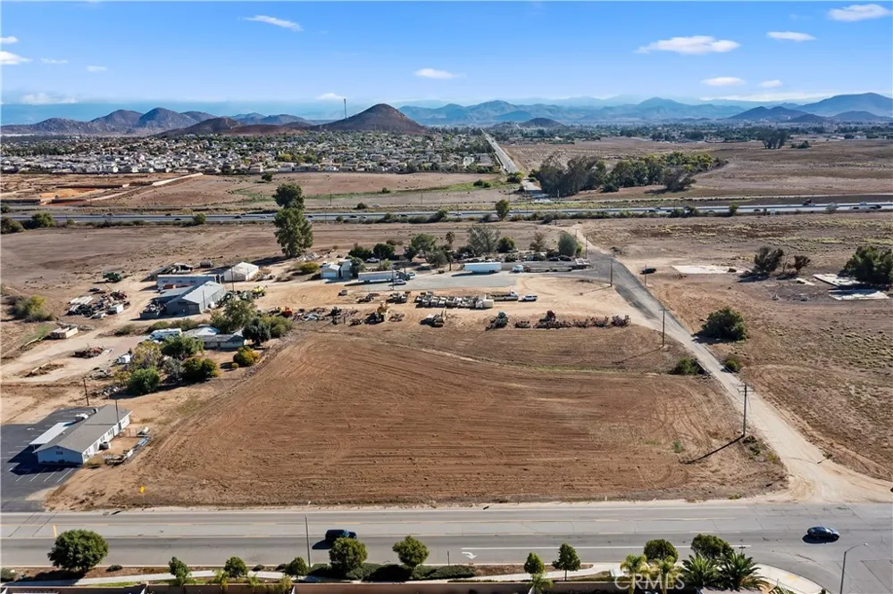 27860 Garbani Menifee, CA 92584