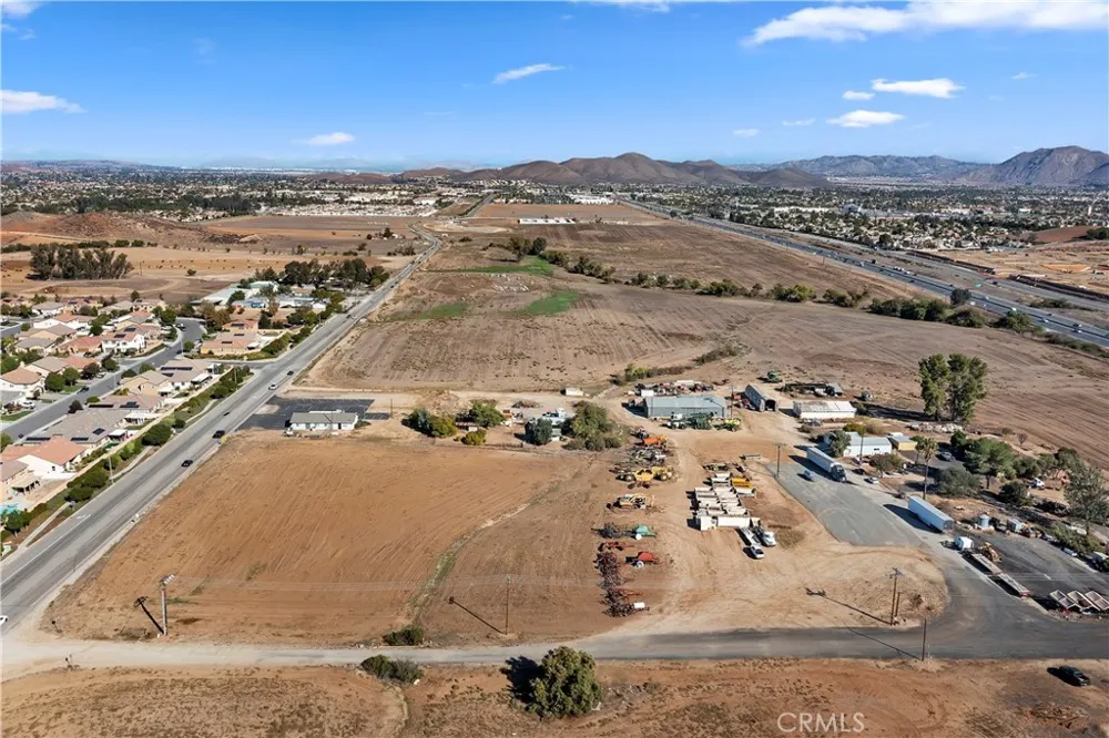 27860 Garbani Menifee, CA 92584