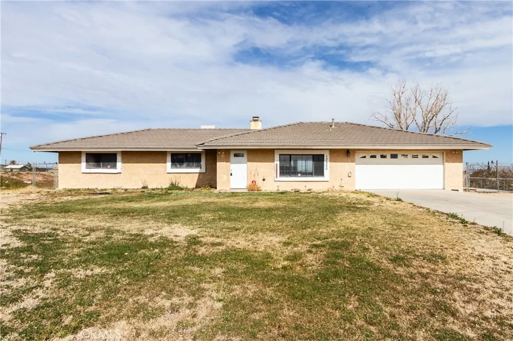 13920 Dos Palmas Victorville, CA 92392