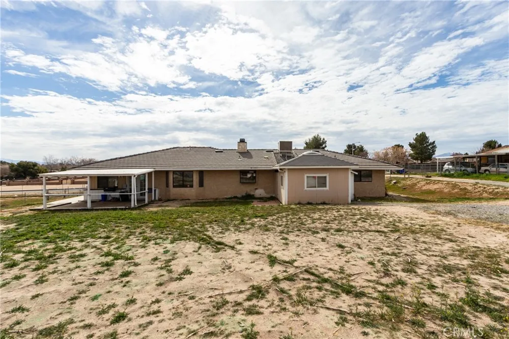 13920 Dos Palmas Victorville, CA 92392