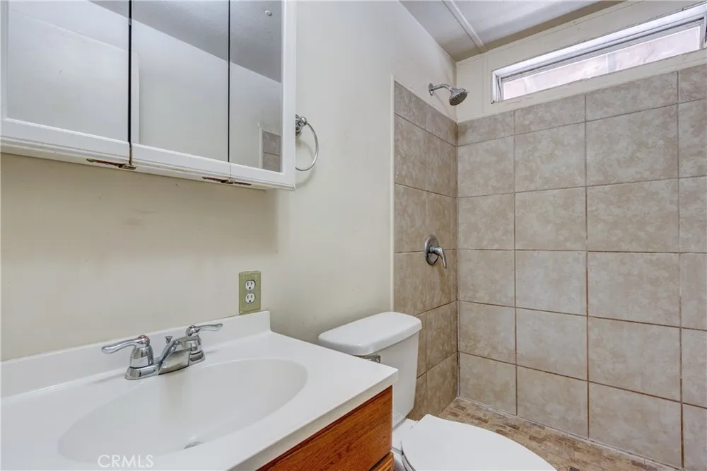 13920 Dos Palmas Victorville, CA 92392