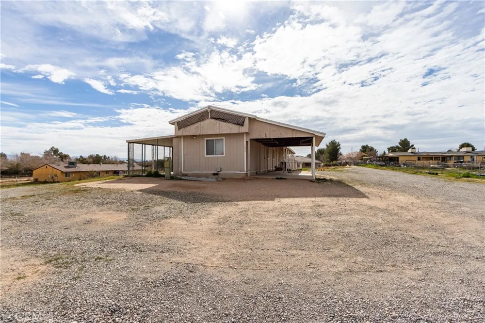 13920 Dos Palmas Victorville, CA 92392