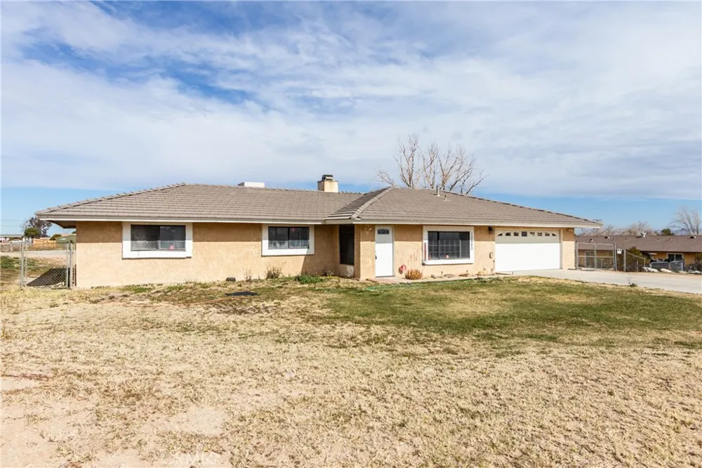13920 Dos Palmas Victorville, CA 92392