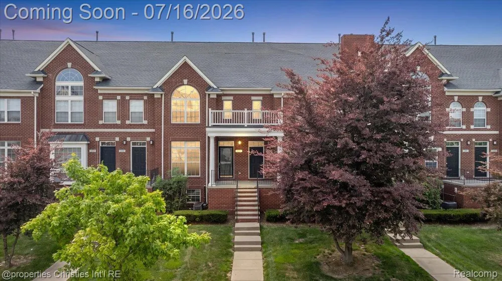 1422 Raliegh Place Troy City, MI 48084