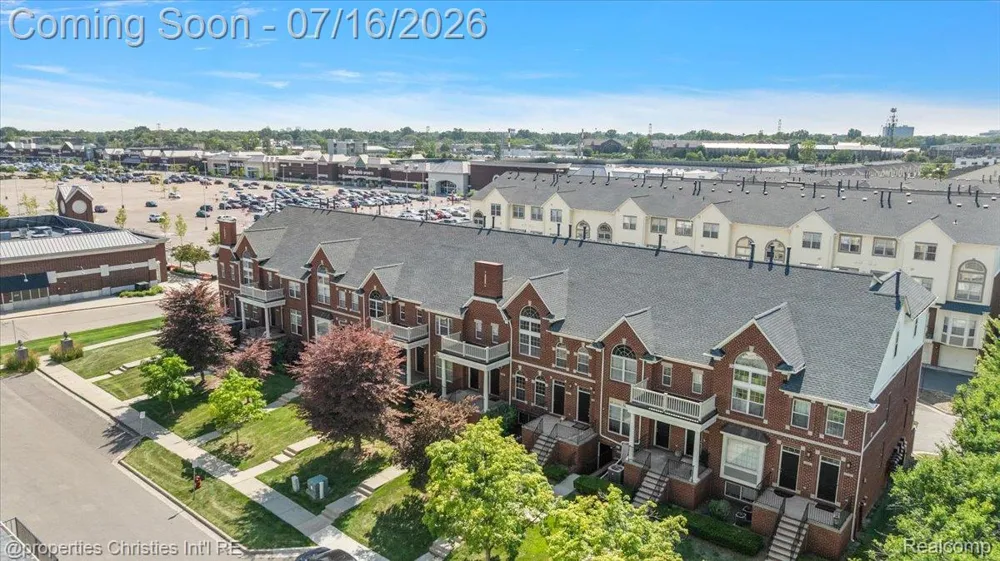 1422 Raliegh Place Troy City, MI 48084