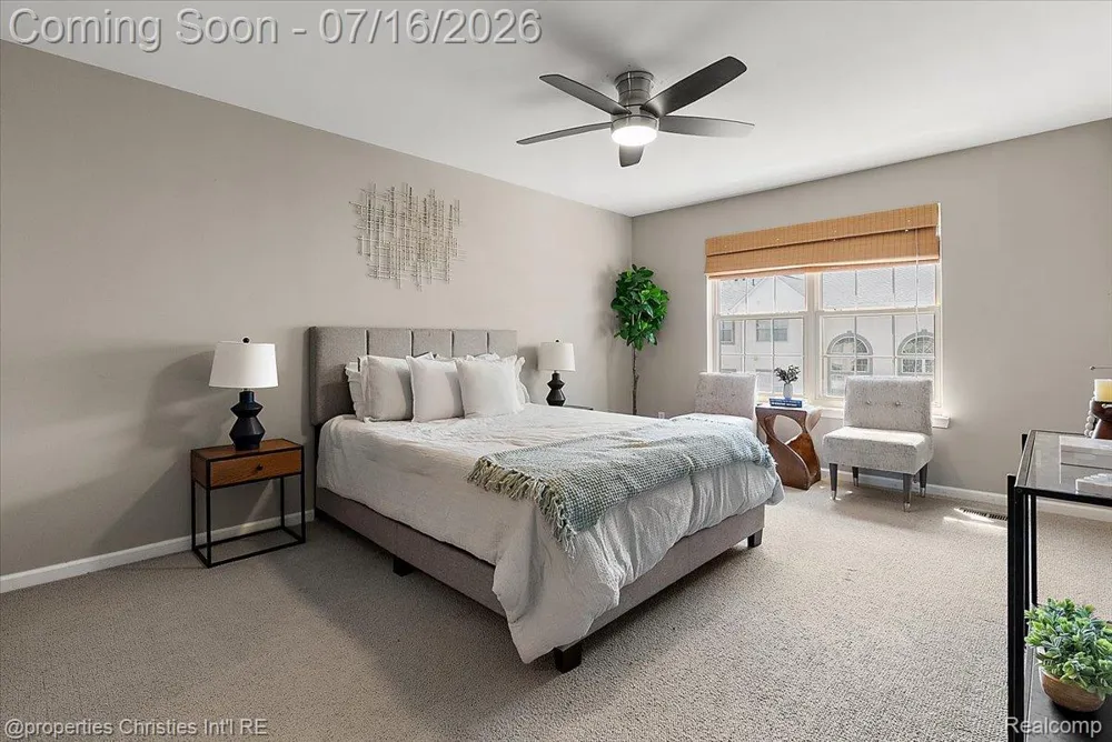 1422 Raliegh Place Troy City, MI 48084