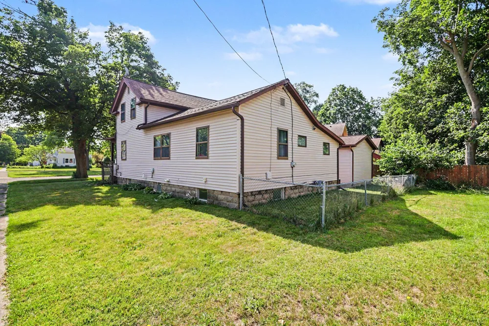302 Exchange Street Marshall City, MI 49068