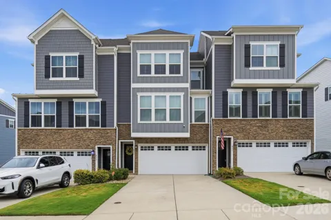 435 Lahinch Drive
