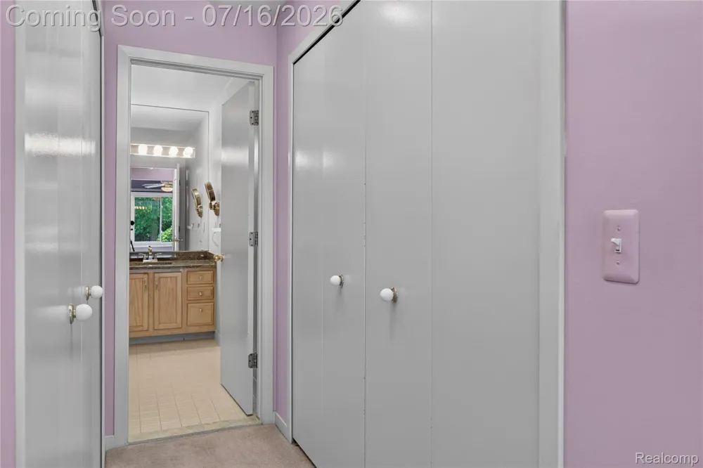 2775 Lochmoor Boulevard #19 Orion Charter Township, MI 48360