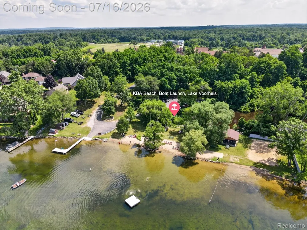 2775 Lochmoor Boulevard #19 Orion Charter Township, MI 48360