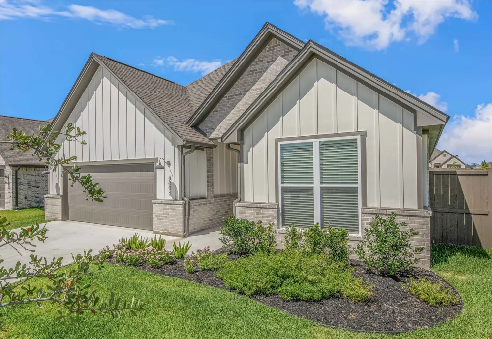 5004 Booth Falls Trail Bryan, TX 77802