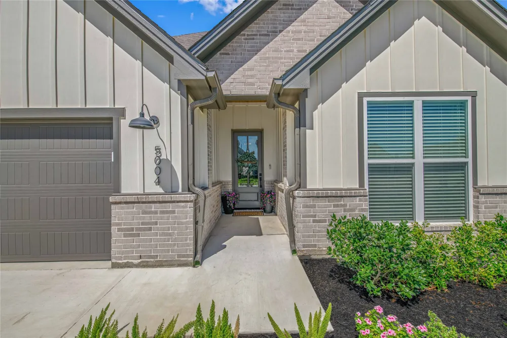 5004 Booth Falls Trail Bryan, TX 77802