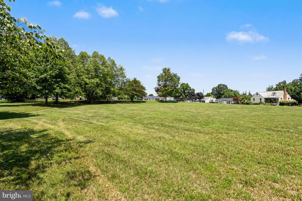 7685 MIDWAY AVENUE Pasadena, MD 21122