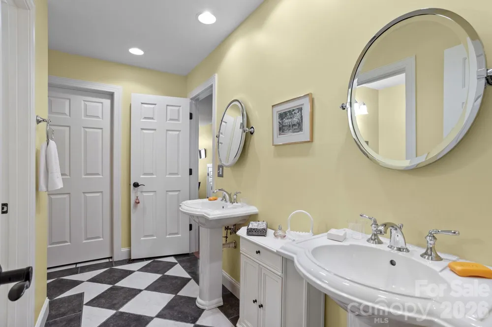 100 Crestgrove Drive Flat Rock, NC 28731